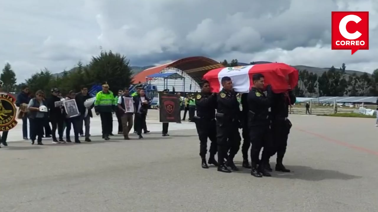 Restos del suboficial Patrick Ospina llegan a Huancayo y su tierra natal le rinde homenaje