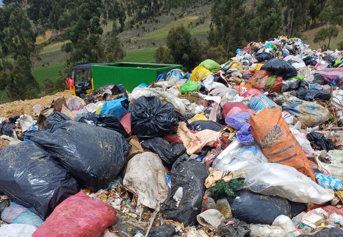 Junín: Proliferan ratas y moscas por basura acumulada generando malestares a pobladores