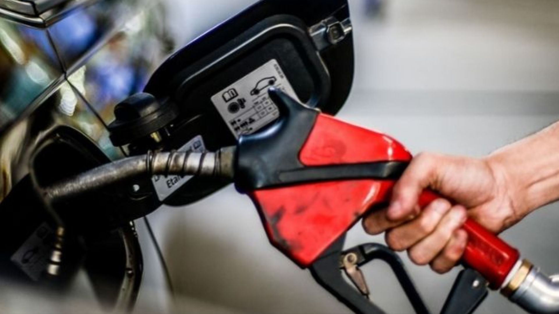 Un municipio de Perú estuvo vendiendo gasolina desde los 90 y ahora sus vecinos pagarán una multa histórica: ¿De cuál se trata?