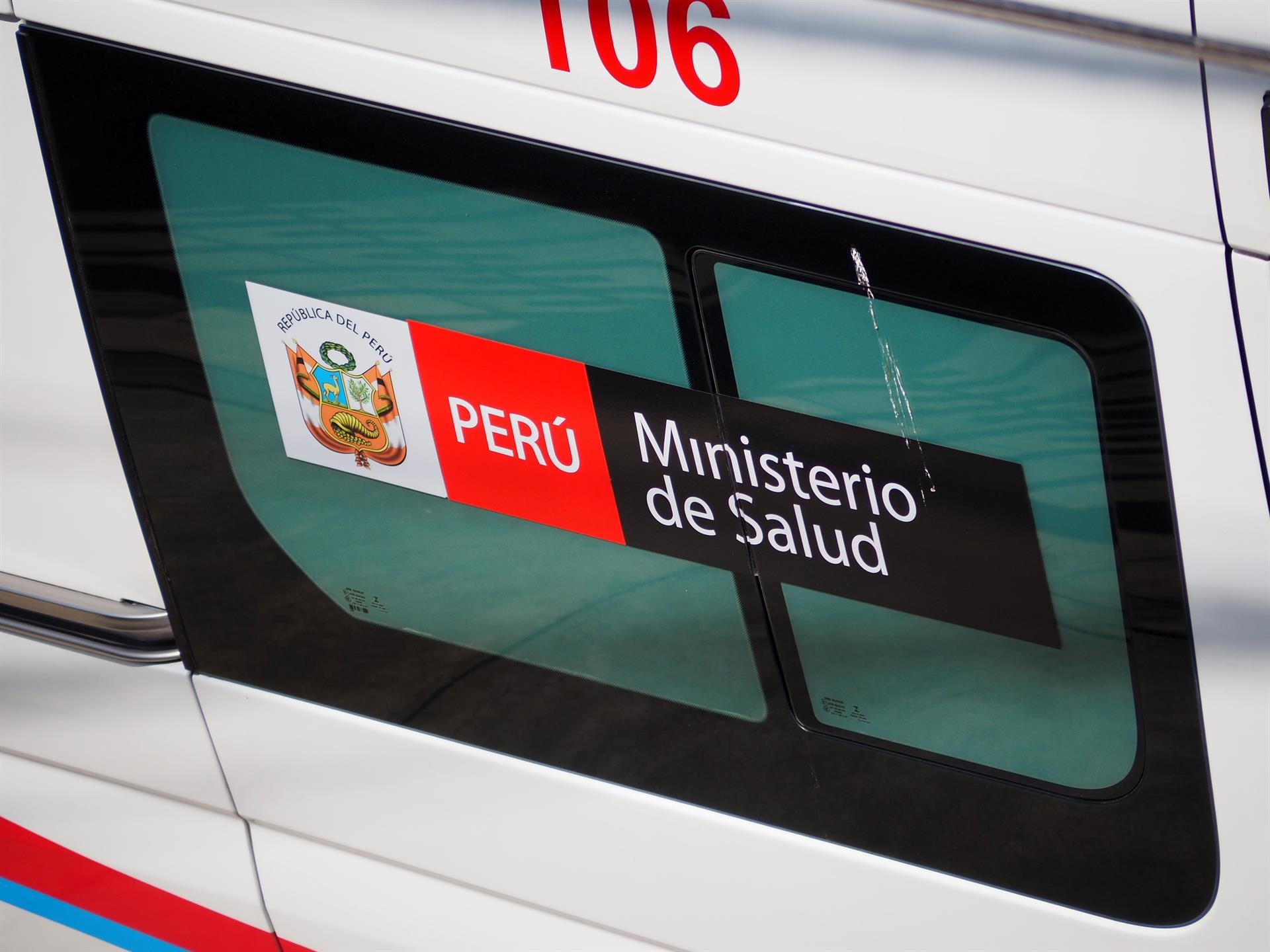 Muere en un accidente de tráfico el candidato presidencial peruano Napoleón Becerra