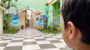 De 142 muertes en un año a 1.244 menores en tratamiento: los niños y adolescentes con VIH que hoy crecen en Perú
